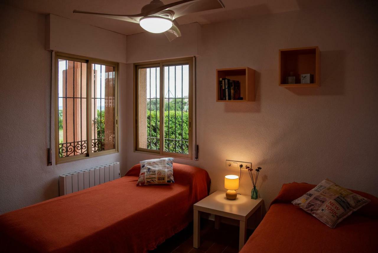 Вілла Chalet Geraneos 3 Торрев'єха Екстер'єр фото